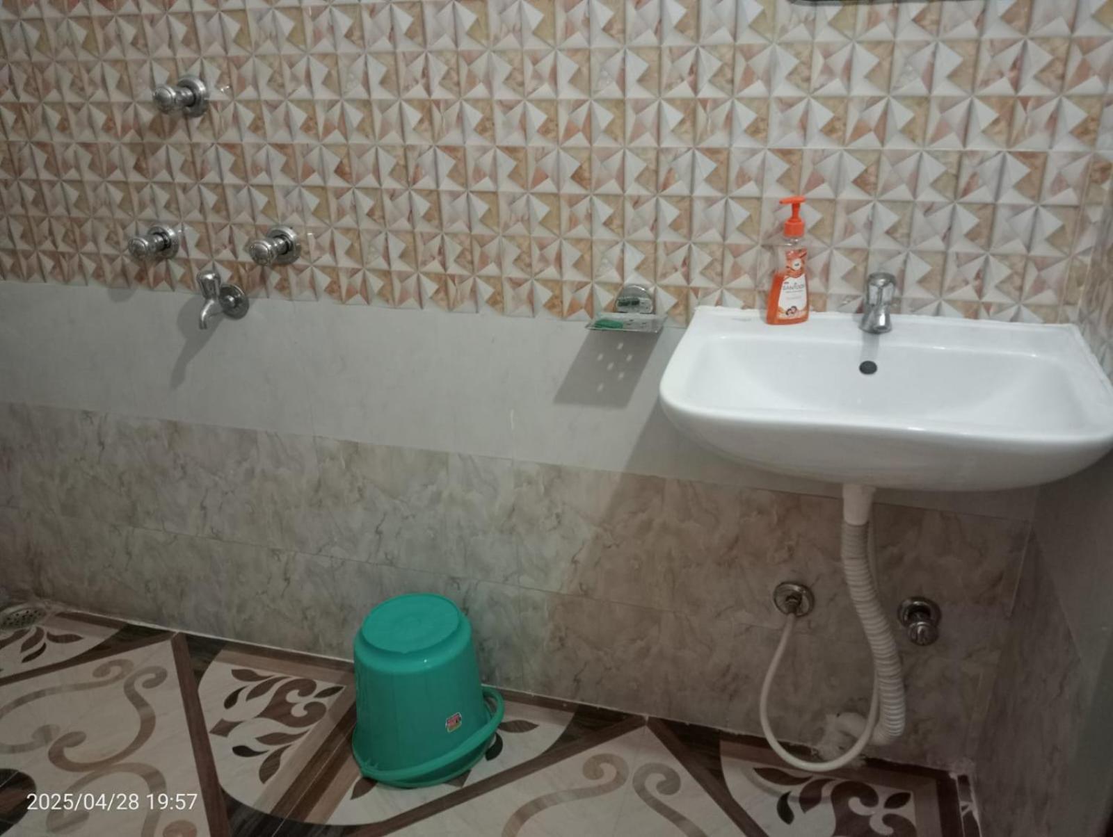 Hotel Vishwa Residency 파트나 객실 사진