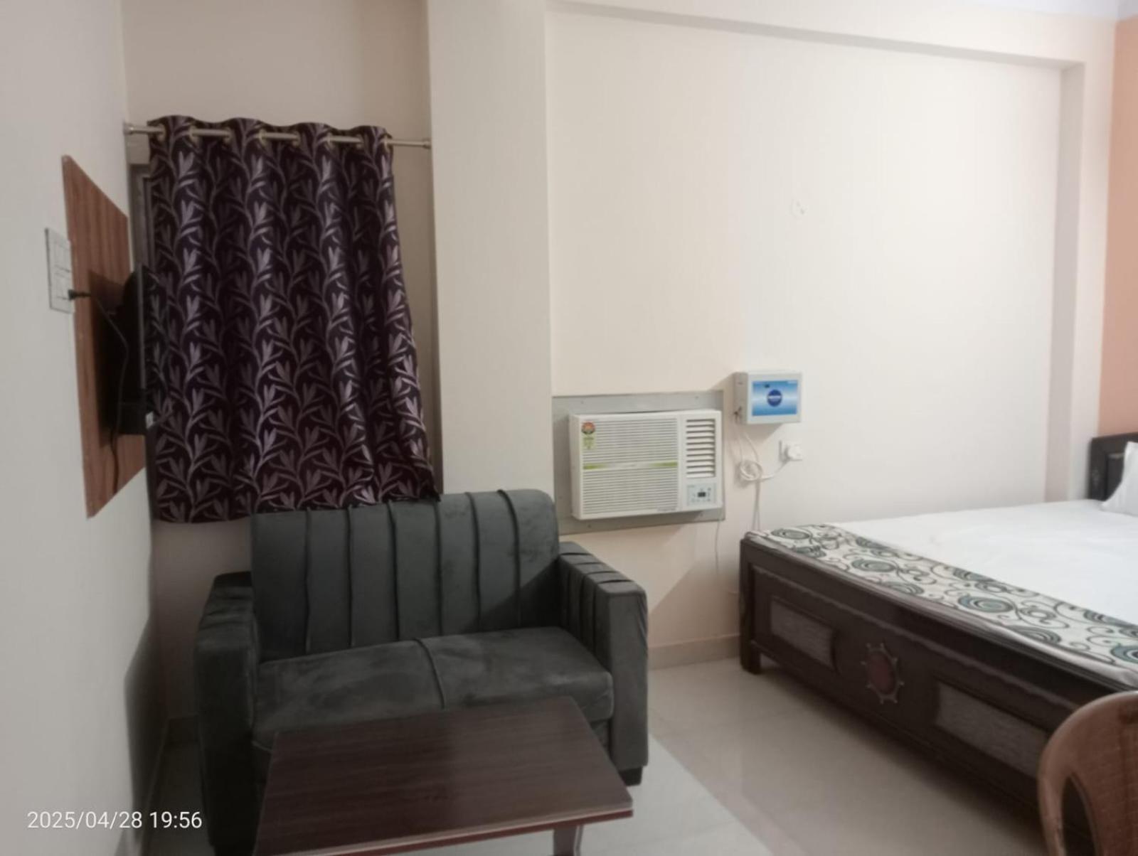 Hotel Vishwa Residency 파트나 객실 사진