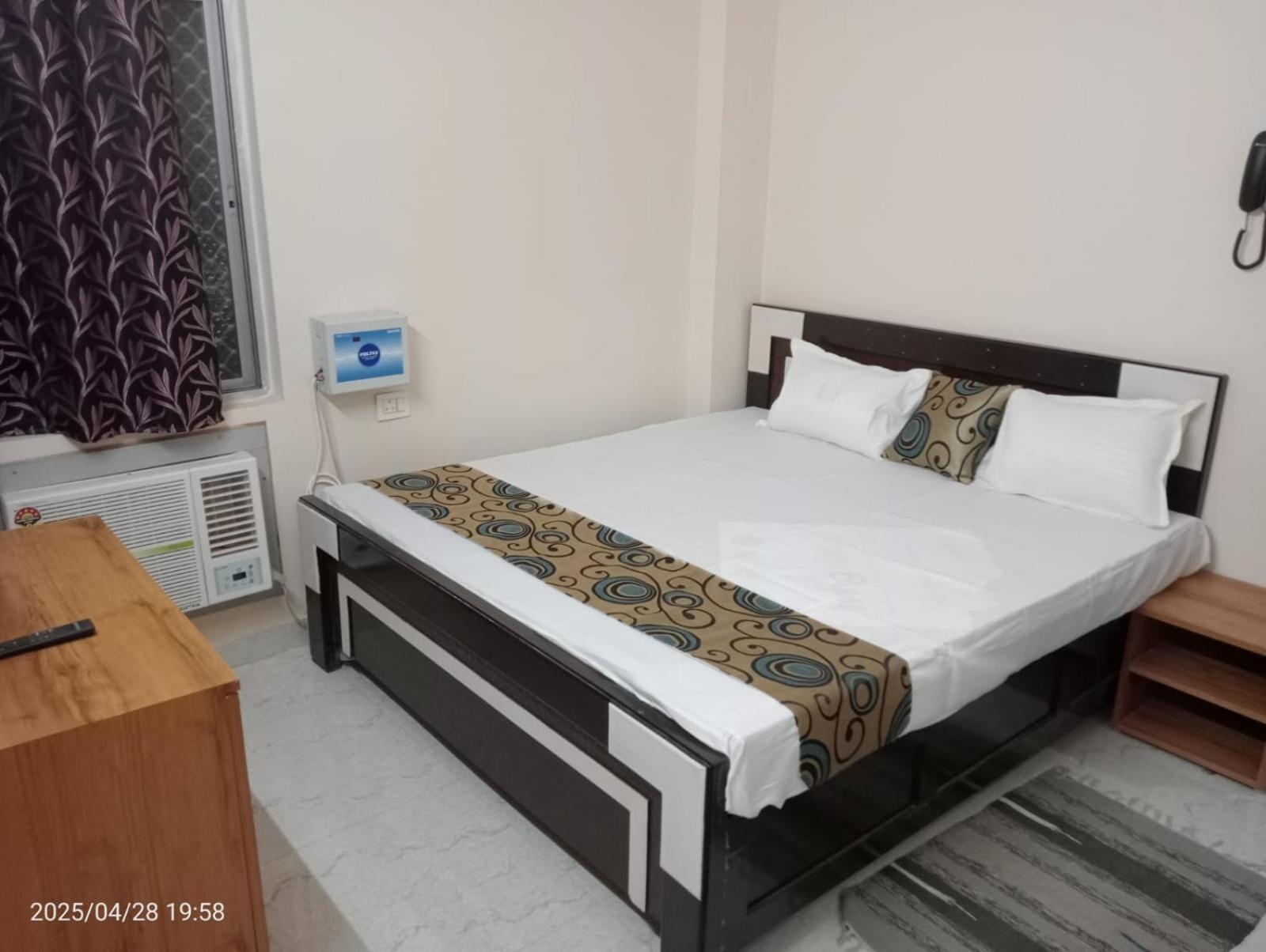 Hotel Vishwa Residency 파트나 객실 사진