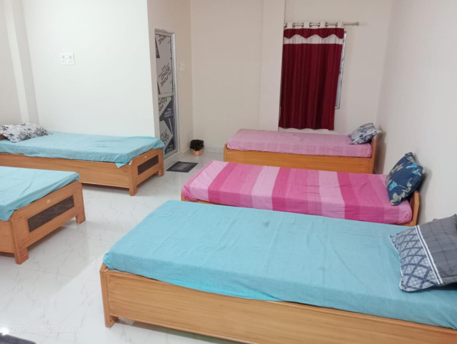 Hotel Vishwa Residency 파트나 객실 사진